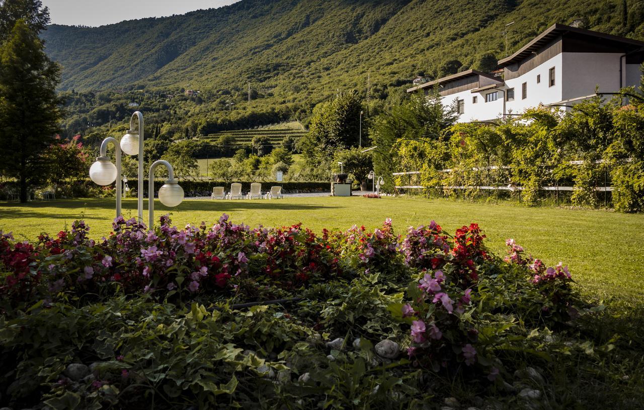 Albergo La Romanella Spinone Al Lago エクステリア 写真